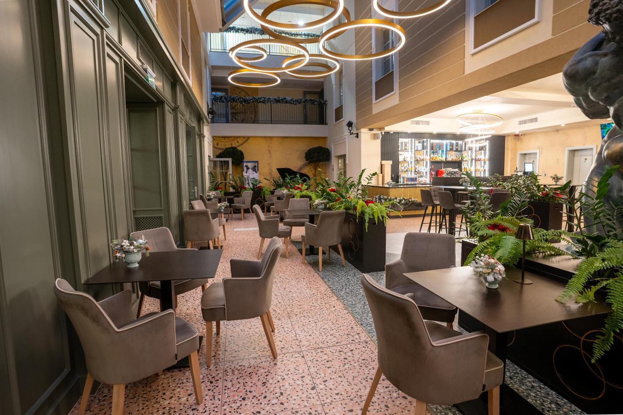 Atlas Hotel Timişoara Extérieur photo