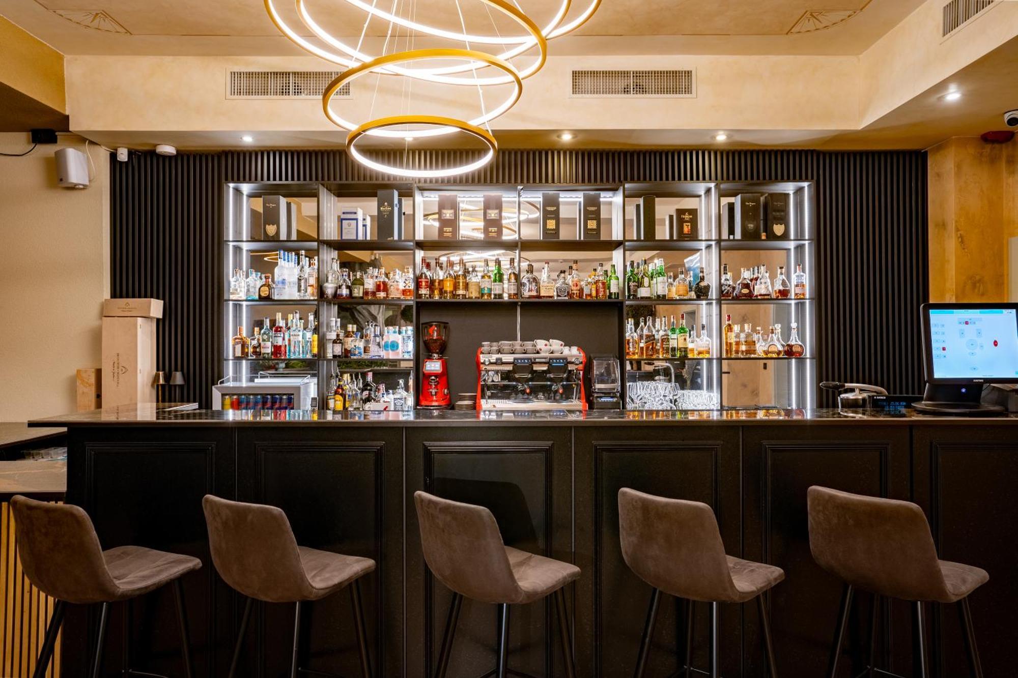 Atlas Hotel Timişoara Extérieur photo