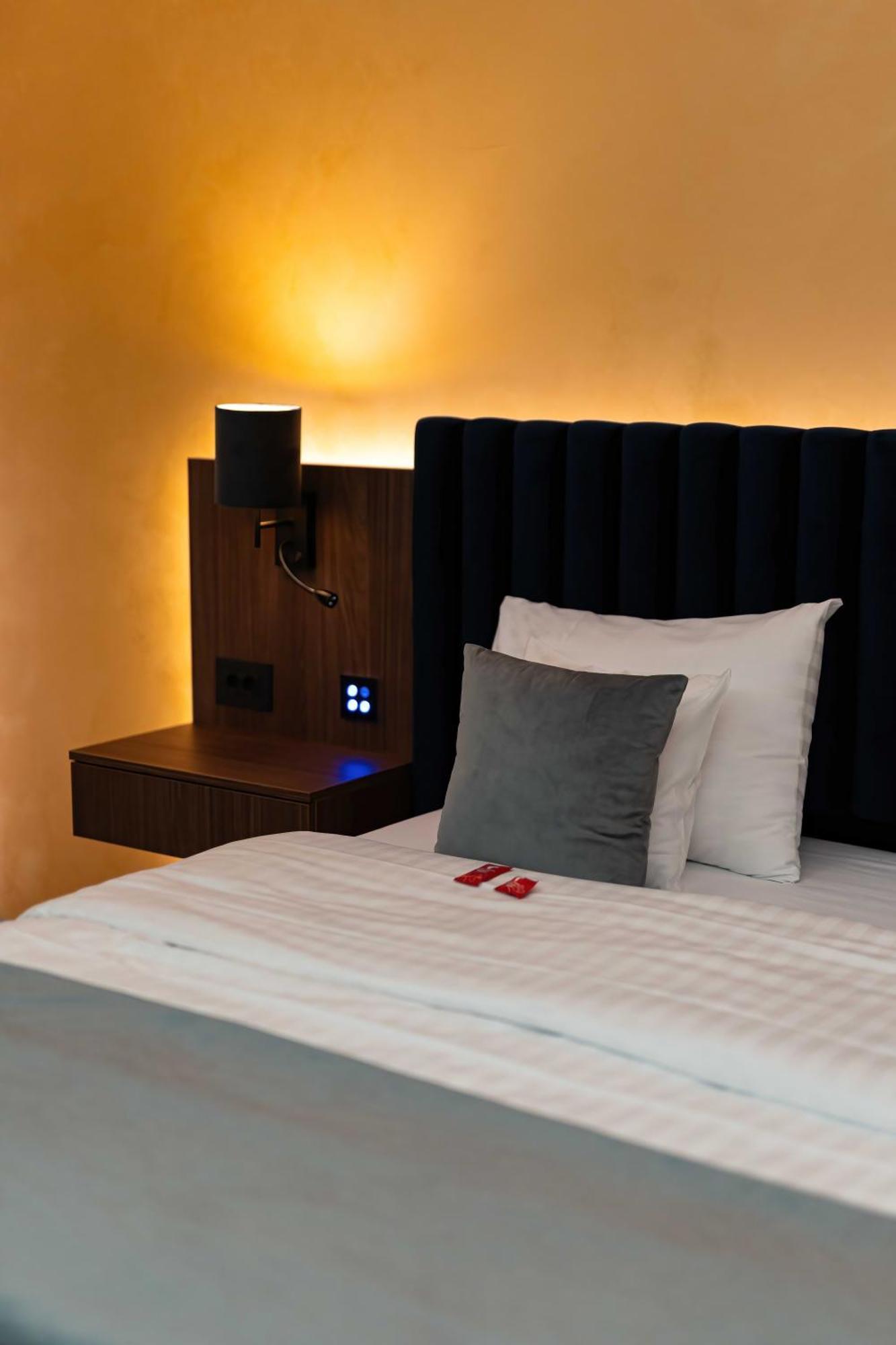 Atlas Hotel Timişoara Extérieur photo