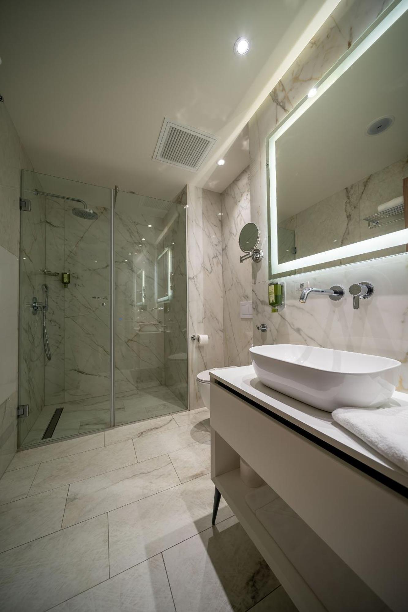 Atlas Hotel Timişoara Extérieur photo