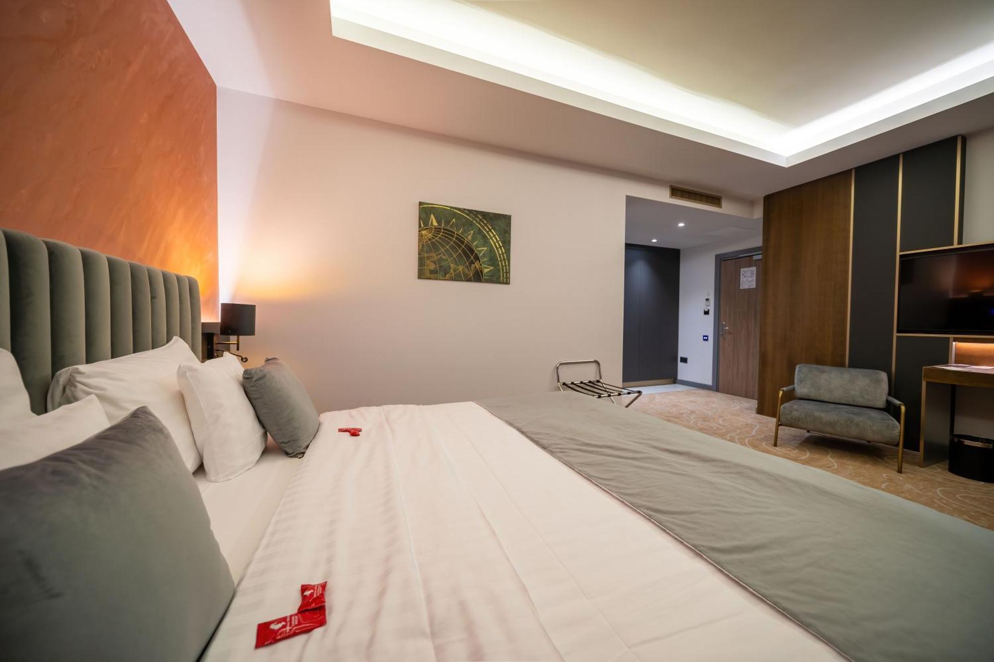 Atlas Hotel Timişoara Extérieur photo
