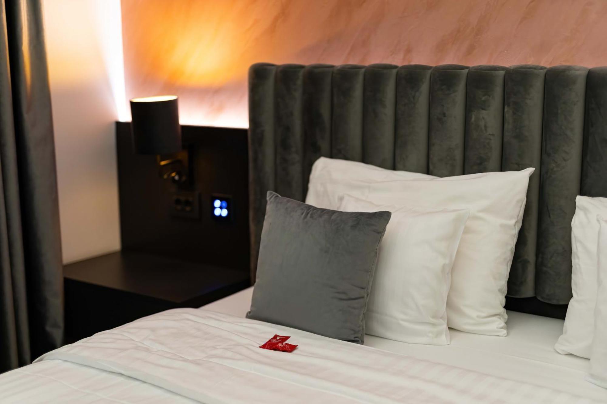 Atlas Hotel Timişoara Extérieur photo