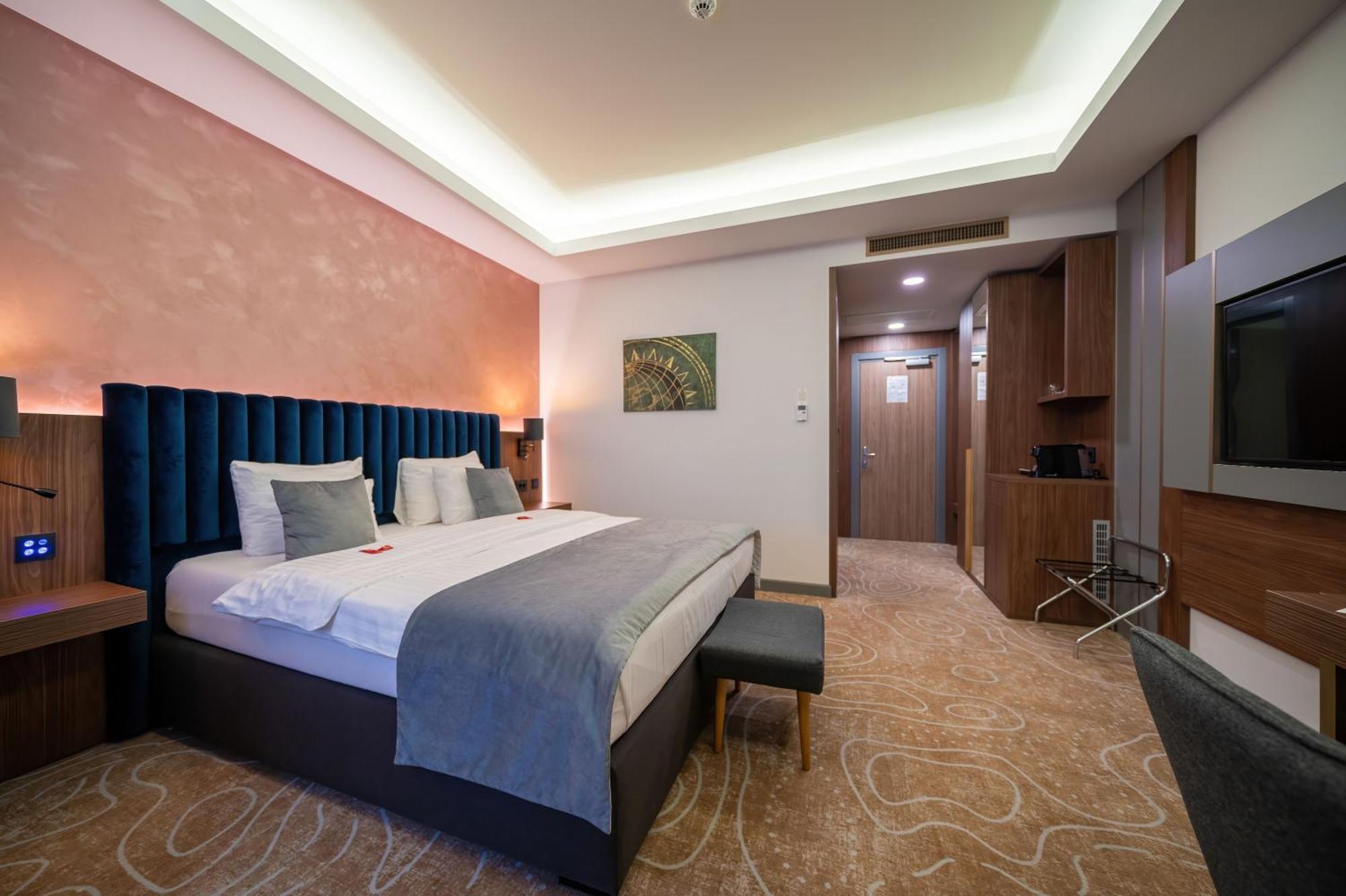 Atlas Hotel Timişoara Extérieur photo