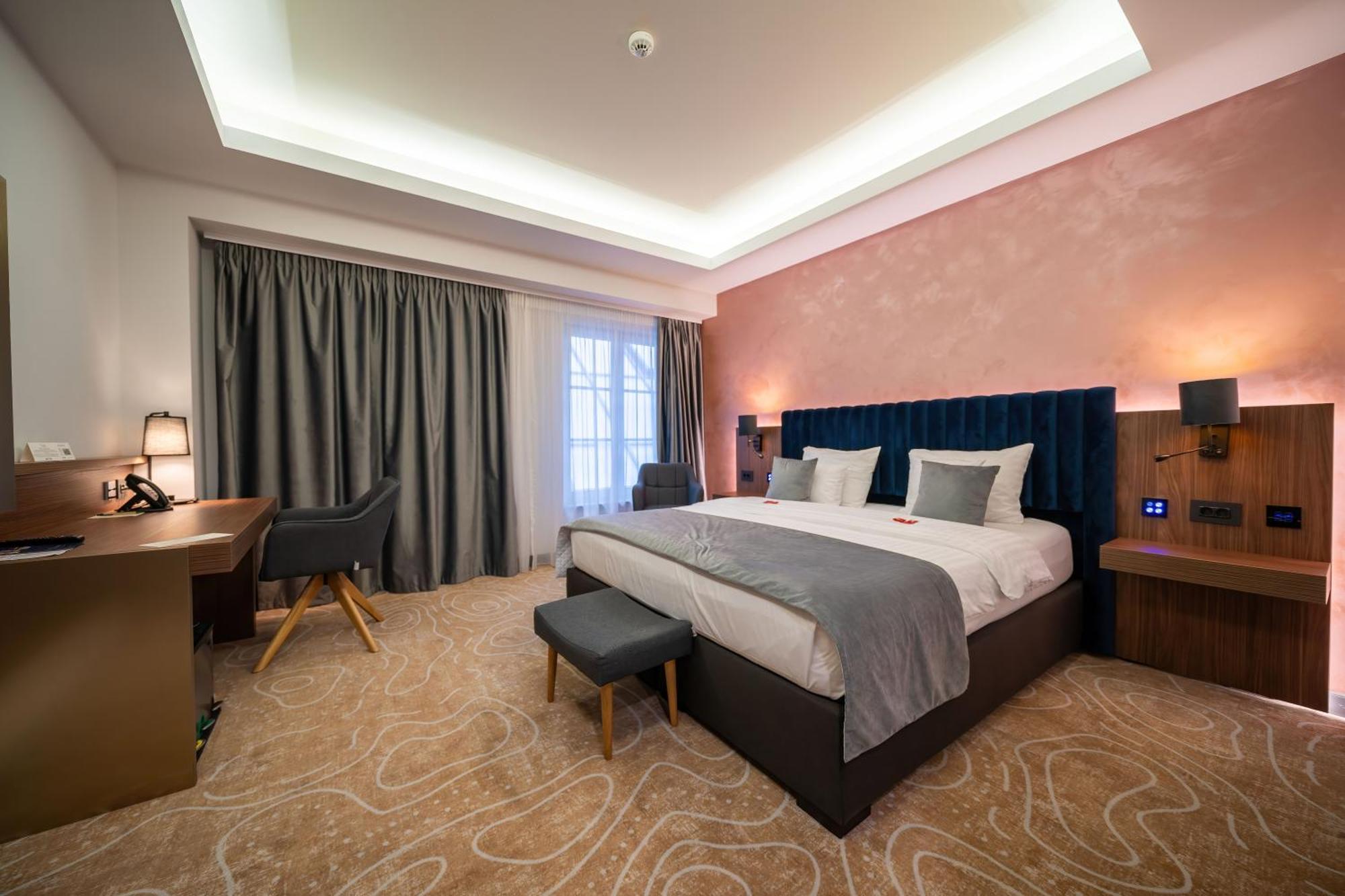 Atlas Hotel Timişoara Extérieur photo
